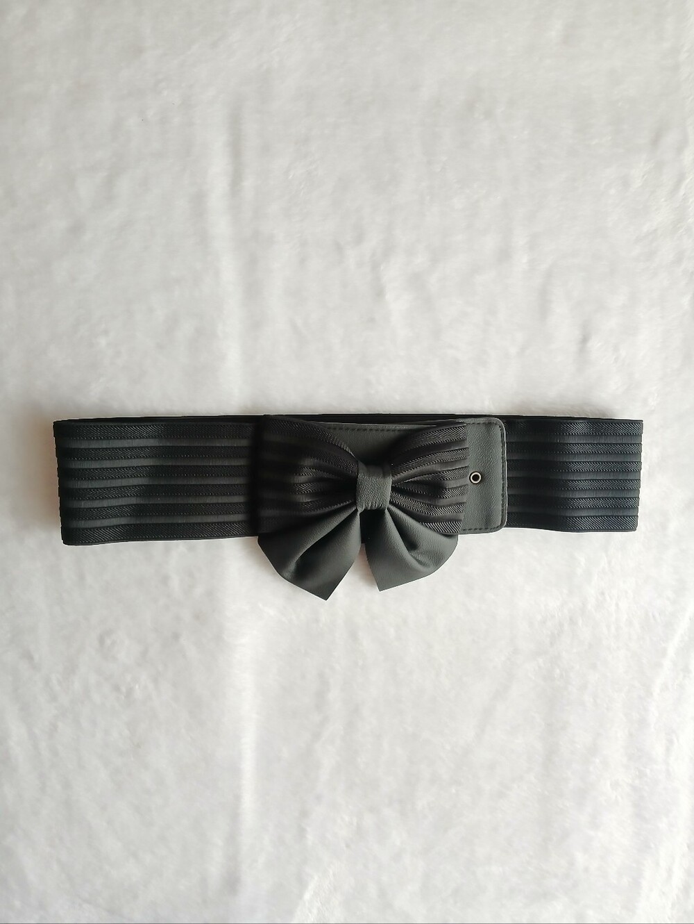Woman's cute wide adjustable belt with bow size sm/med